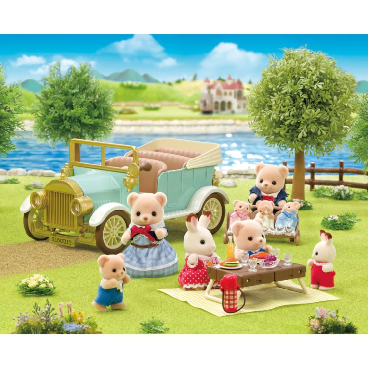 Epoch 5868 Sylvanian Families Classic Family Car